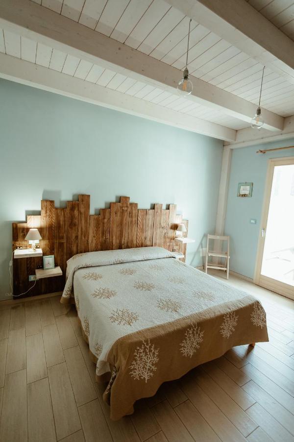 B&B Il Mare In Una Stanza Ortona Exterior foto