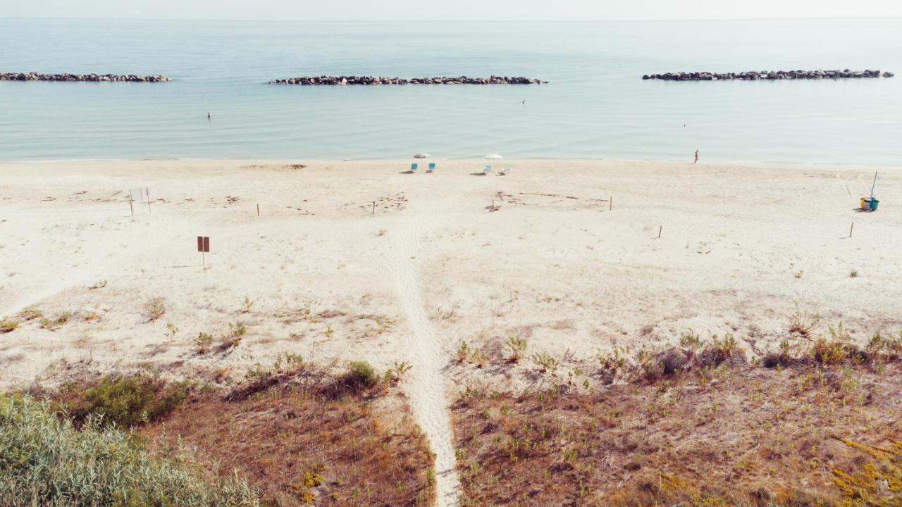 B&B Il Mare In Una Stanza Ortona Exterior foto